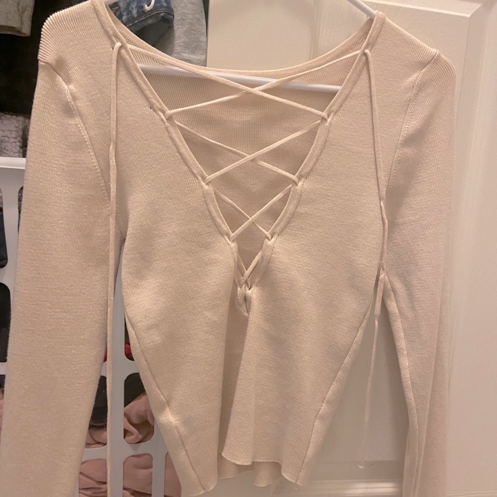 Nude Criss-Cross back long sleeve